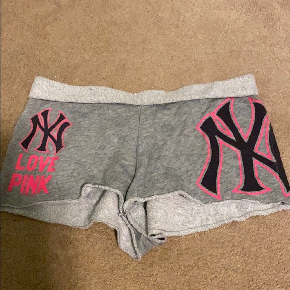 PINK NY Yankees shorts